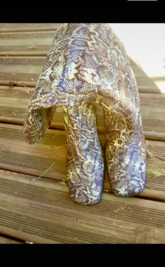 paire de bottes à talons bobine effet python serpent. - photo numéro 9