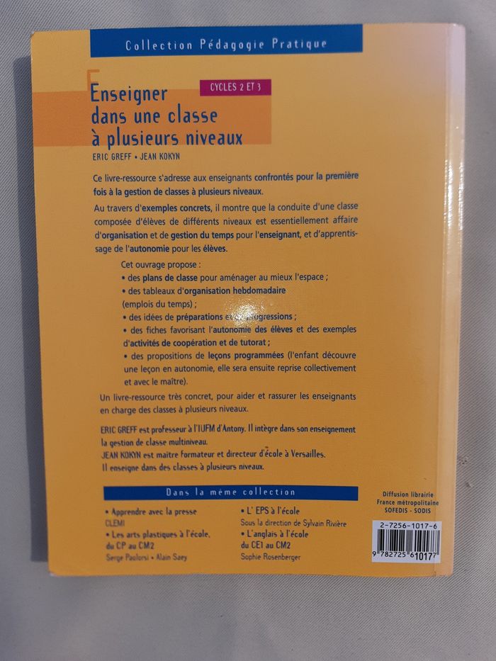 livre de pédagogie - Enseigner dans une classe à plusieurs niveaux - Retz - photo numéro 2