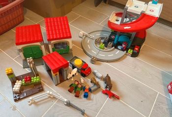 Jeu de construction ecoiffier ferme et garage