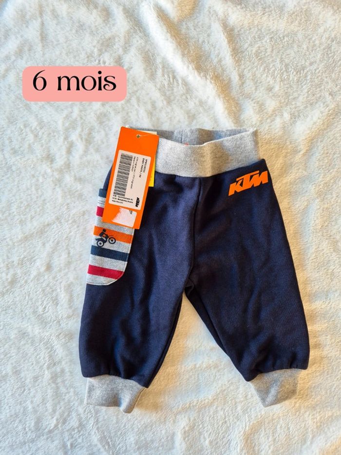 Pantalon jogging neuf KTM
Taille 68