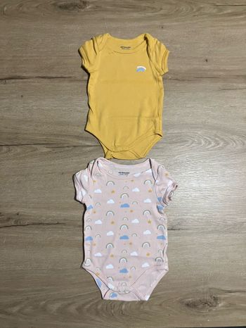 Lot bodies MC 6 mois 🌈