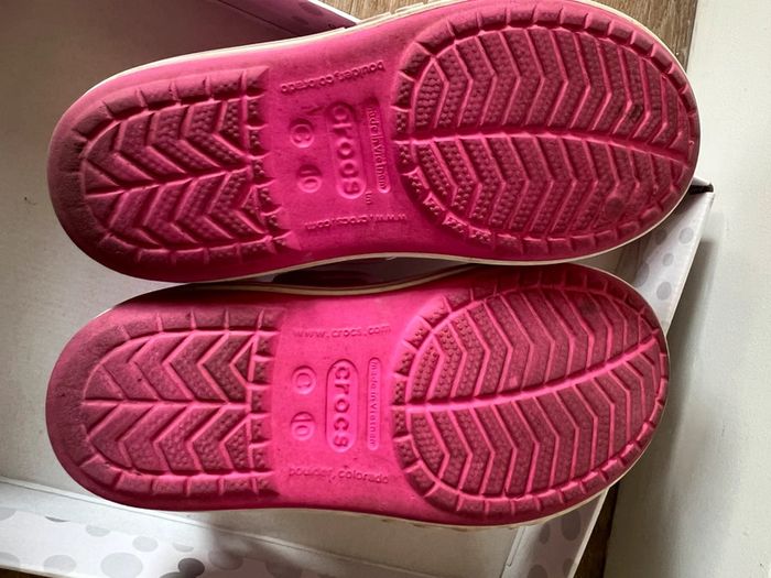 Sandales Crocs 10 / 28 - photo numéro 2