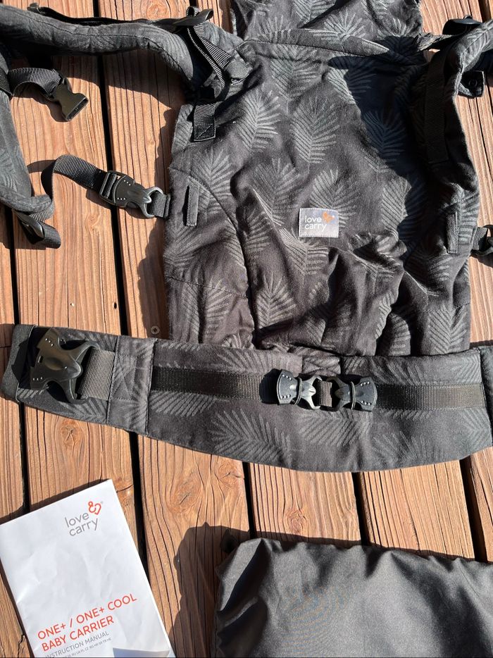 Porte bébé love and carry one + - photo numéro 2