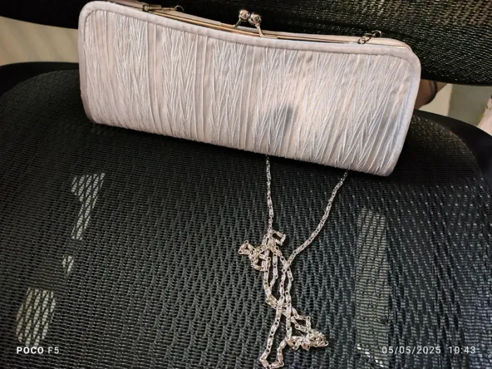 Sac  avec chaîne argenté - photo numéro 7