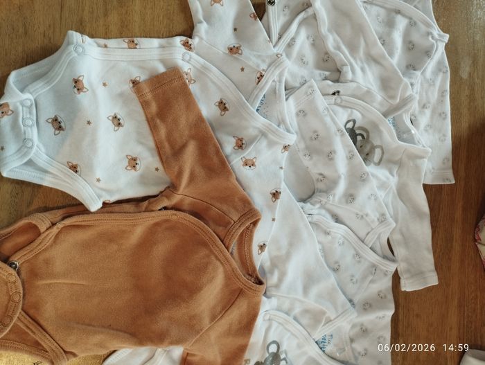 Lot de bodies manches longues