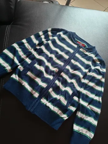 Gilet 8 ans 1€ 🌱