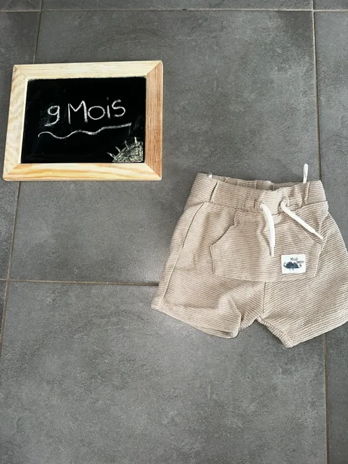Short 9 mois
