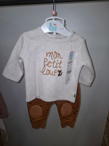 Ensemble 1 mois Neuf avec étiquette sucre d'orge 