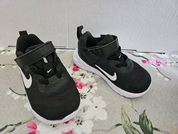 Baskettes /tennis /sneakers Nike souples T22 enfant