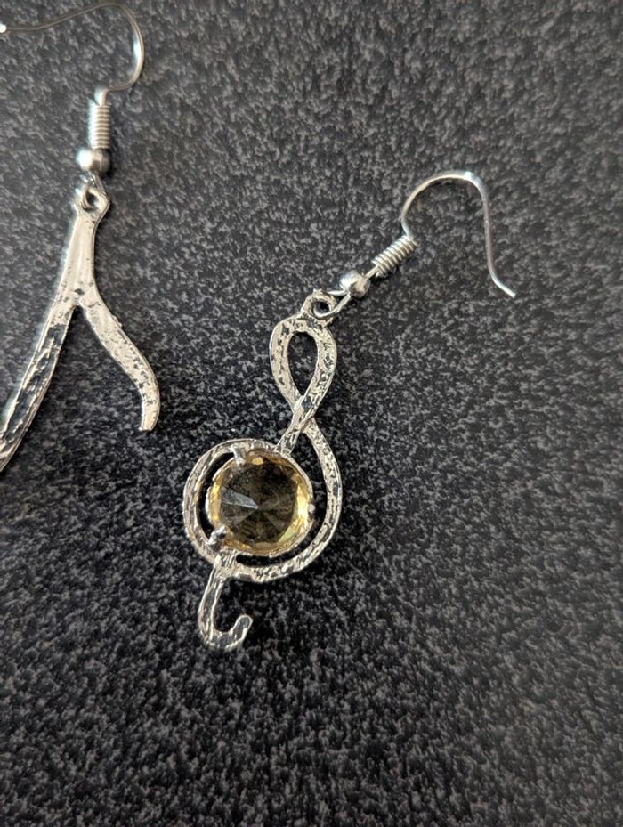 Boucles d'oreilles fantaisie - photo numéro 2