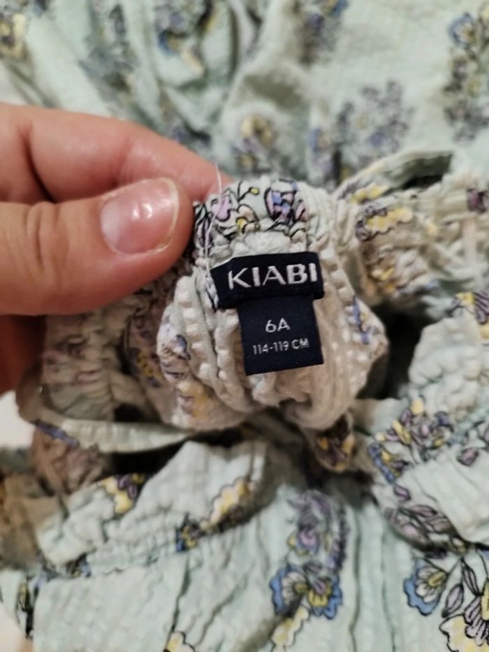 Superbe combi-pantalon légere, couleur bleu clair fleurie de chez Kiabi en taille 6 ans - photo numéro 5