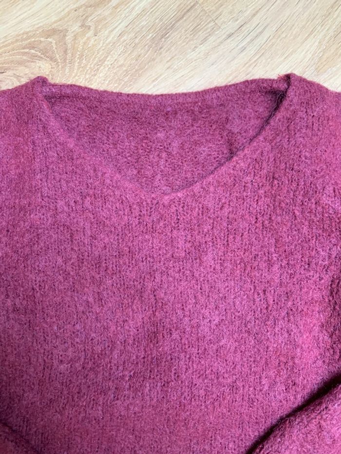 Pull rose col V - photo numéro 2