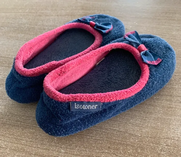 Chaussons isotoner taille 29 BE - photo numéro 2