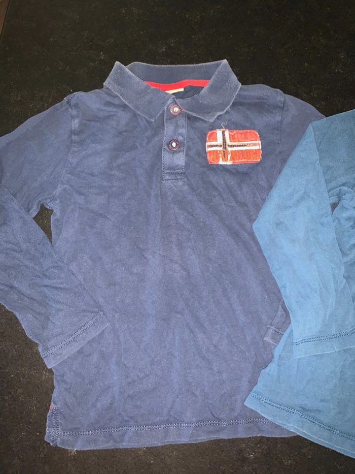 Lot t shirt / polo napapijri 6 ans bon état - photo numéro 3