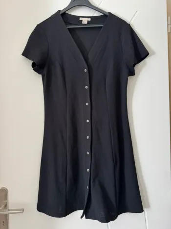 Petite robe noir H&M