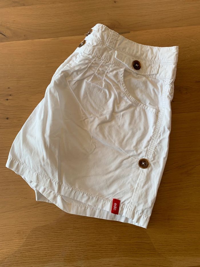Short blanc edc taille 30 - photo numéro 2