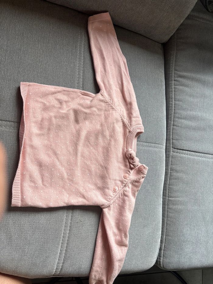 Pull fille 9 mois très bon état