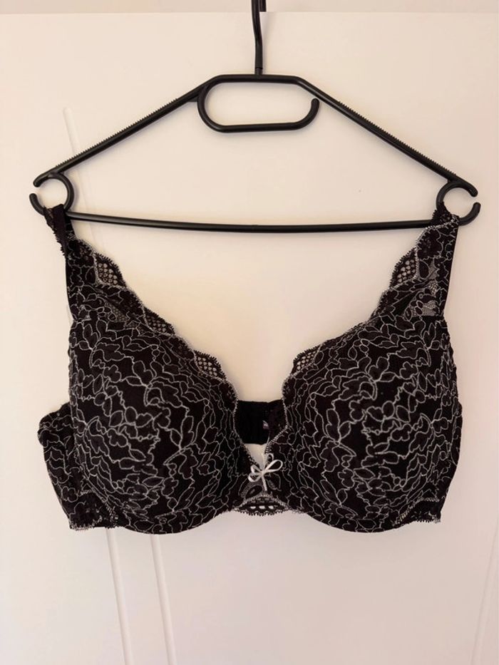 Soutien gorge corbeille 95E