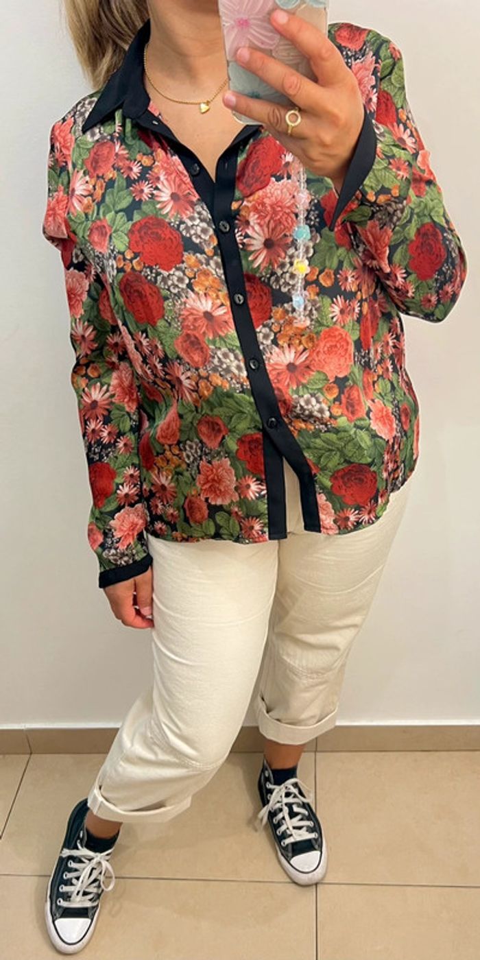 Chemise fluide satinée a fleurs Taille 38 - photo numéro 4