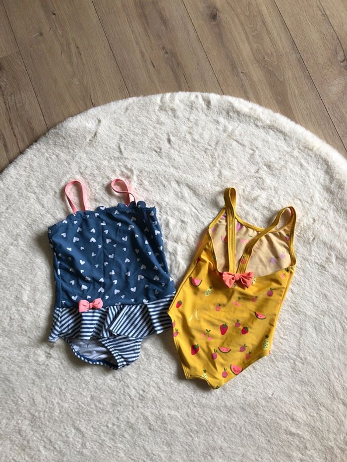 Lot 2 maillots de bain 92cm