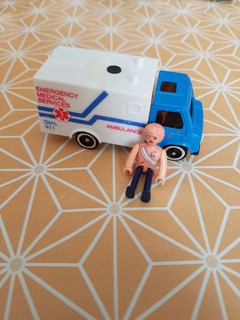 Ambulance et blessé