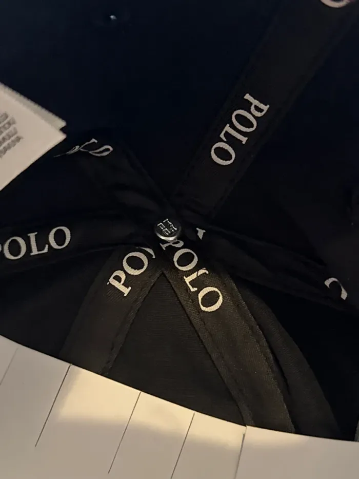 Casquette ralph lauren noir et rouge - photo numéro 7