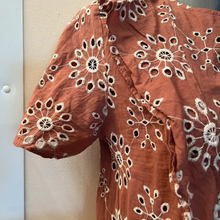 Robe broderie anglaise Zara - photo numéro 3