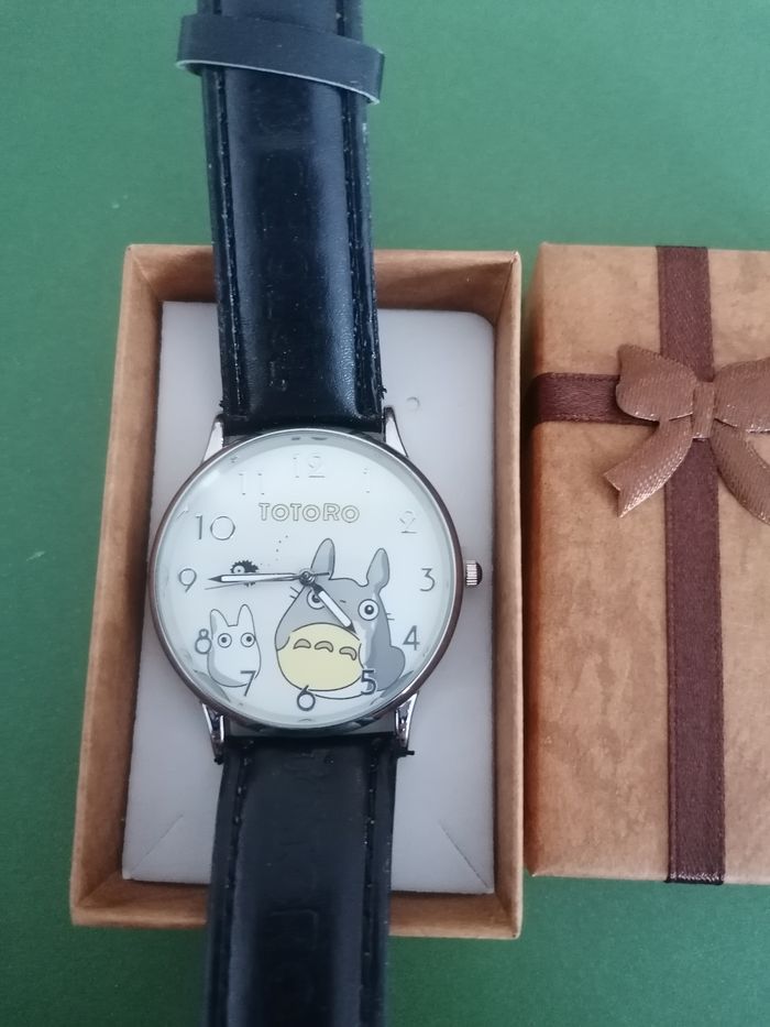 Montre Totoro grand cadran neuve bracelet cuir - photo numéro 4