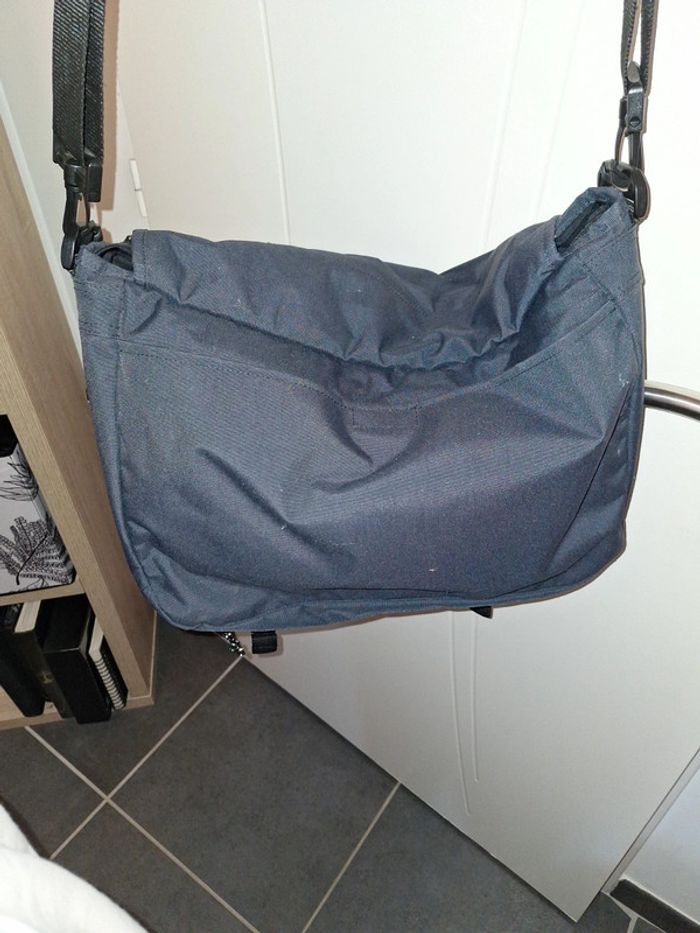 Sac à bandoulière Eastpak - photo numéro 8