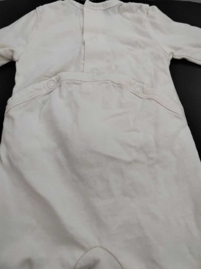 Lot de pyjama 1 mois (kiabi) - photo numéro 7