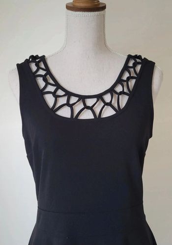 Robe noire sans manches décolleté ajouré Cache Cache Taille 38
