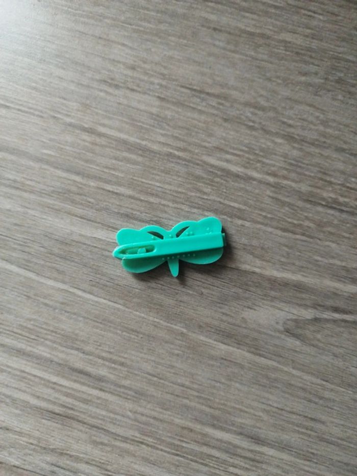 Barrette à cheveux en plastique vintage - photo numéro 2