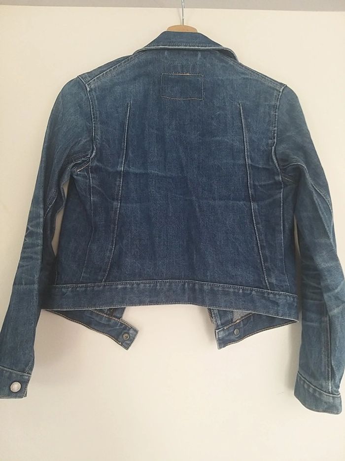 Veste courte et cintrée en jeans en XS - photo numéro 4