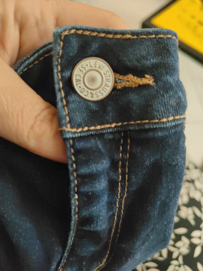 Jean bleu Levi's - photo numéro 7