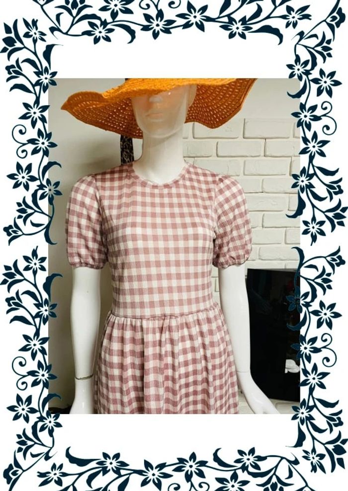 Robe à carreaux neuve Stradivarius taille M - photo numéro 2