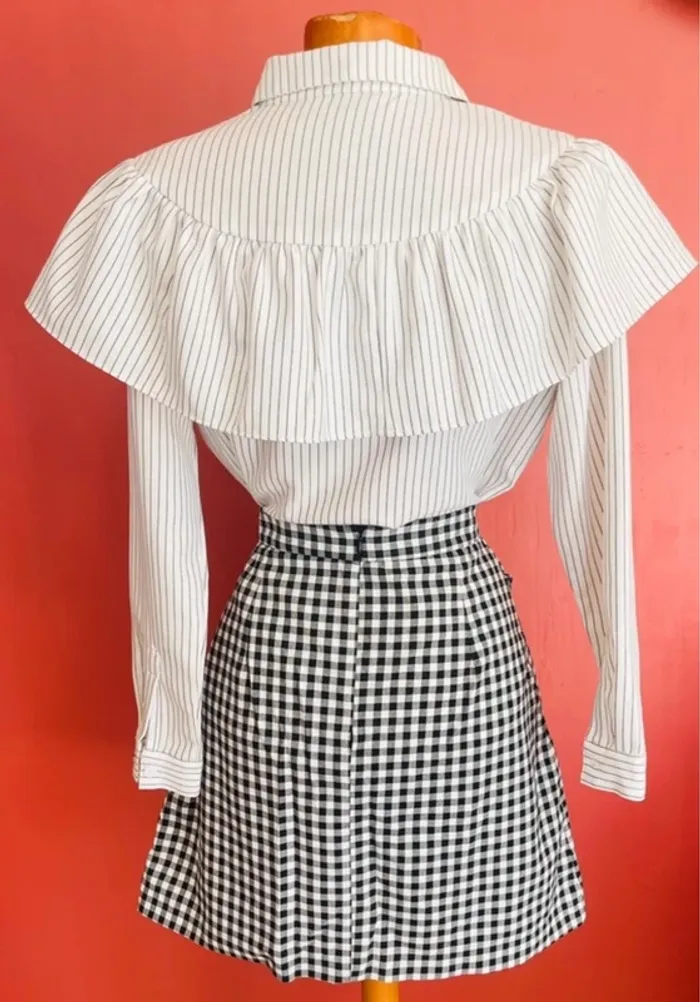 Magnifique chemise blanche à fines rayures - photo numéro 2