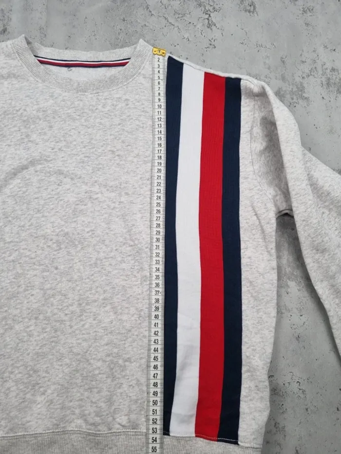 Sweat Tommy Hilfiger gris M Hommes (mesures en photos) - photo numéro 6