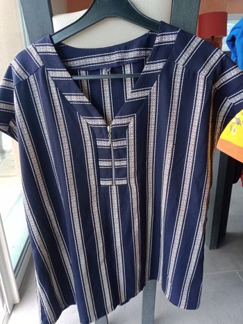 Joli chemisier rayé bleu marine et blanc T42 