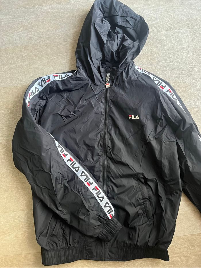 Coupe vent Fila