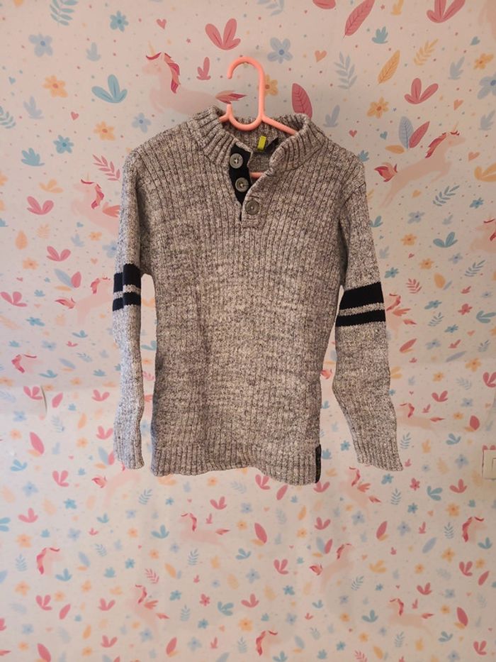 Pull gris
