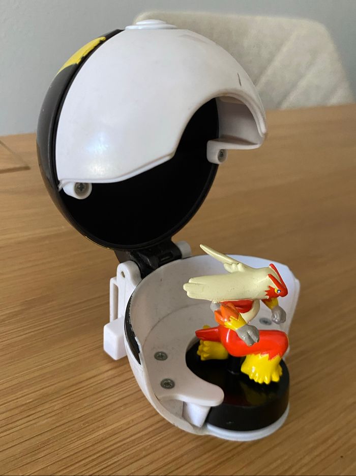 Pokémon lançeur Pokeball + figurine extra bille - photo numéro 3