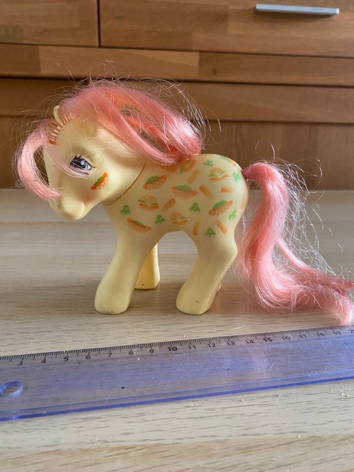 My Little Pony Munchy Year Six Twice as Fancy Ponies Il G1 Pony poney petit