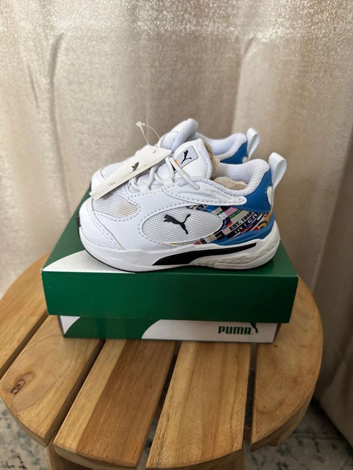 Baskets Puma bébé blanches neuves – Taille 20 (US 4 / UK 4 / FR 20) - photo numéro 3