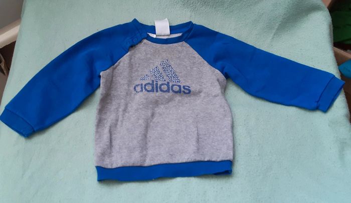 Pull 12-18 mois