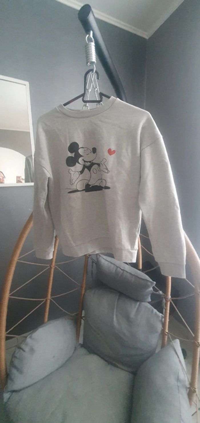 Sweat gris disney