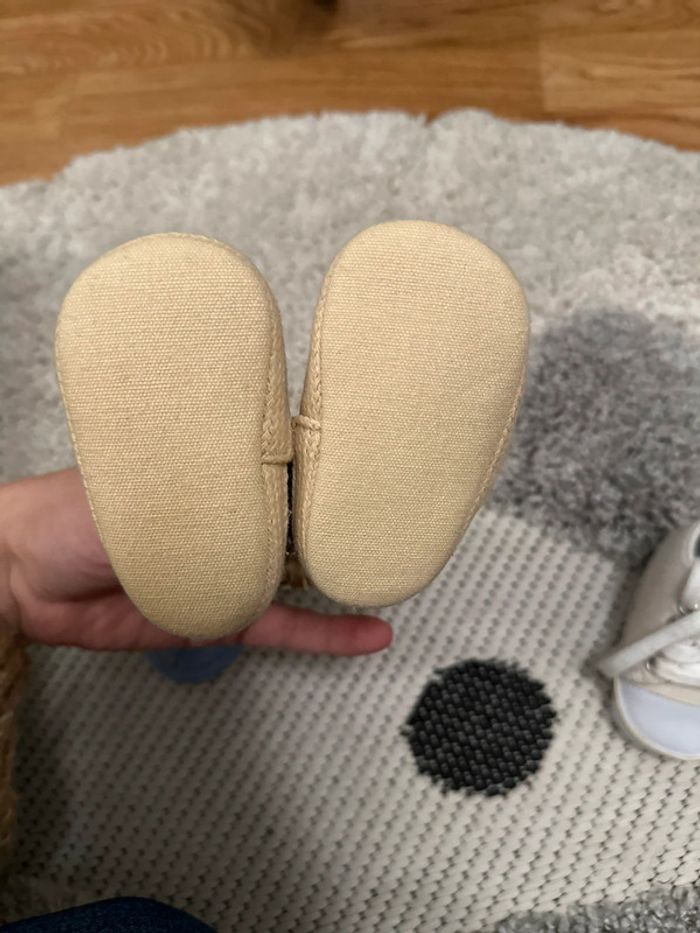 Lot chaussures naissance - photo numéro 5