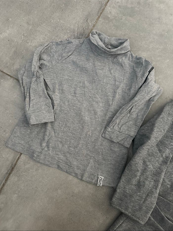 Ensemble jogging gris puma taille 2/3 ans avec T-shirt manches longues Zara gris - photo numéro 3