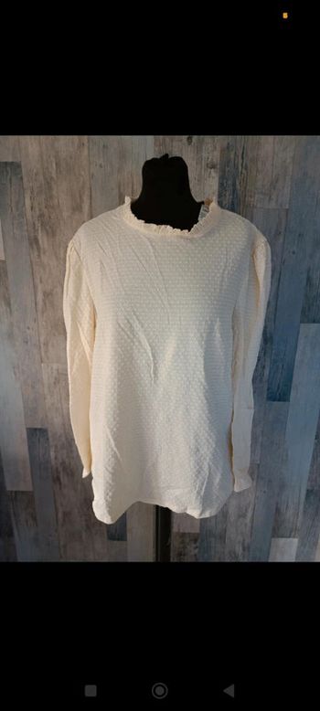 Blouse épaules bouffantes neuve 46/48