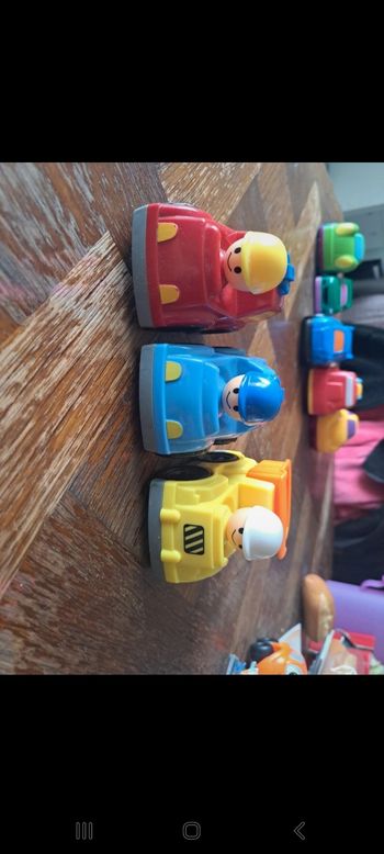 Lot de petites voitures