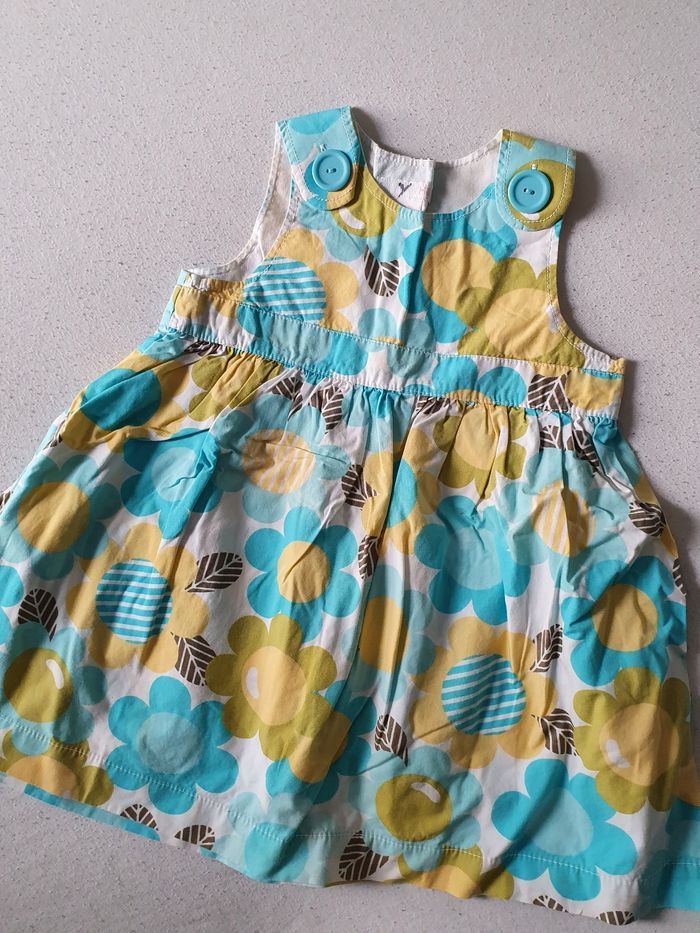 Jolie robe taille 18mois en très bon état - photo numéro 2